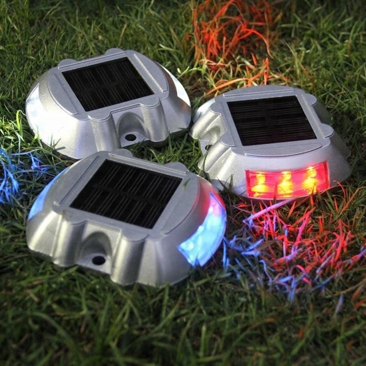 107 * 95 * 23mm نور جاده ای خورشیدی LED بازتاب دهنده نور زمین مسیر نور هشداری عرشه