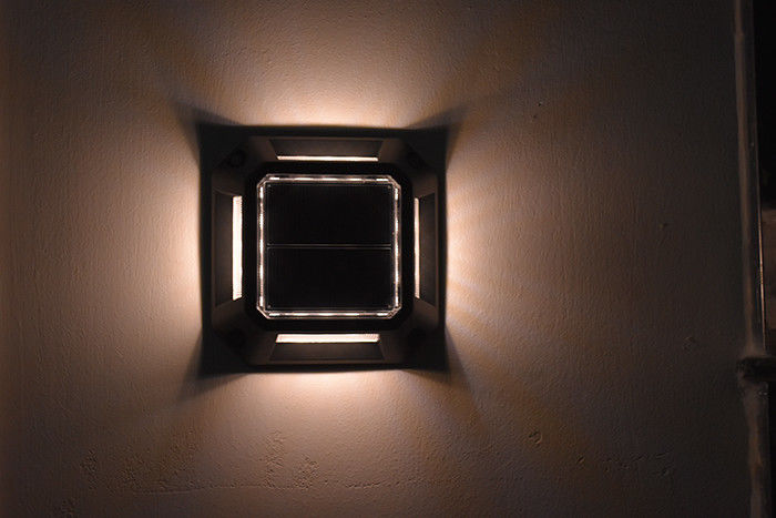 IP67 ایمنی ضد آب چراغ های دیواری خورشیدی در فضای باز پله پله باغ زمین راه نور قفسه