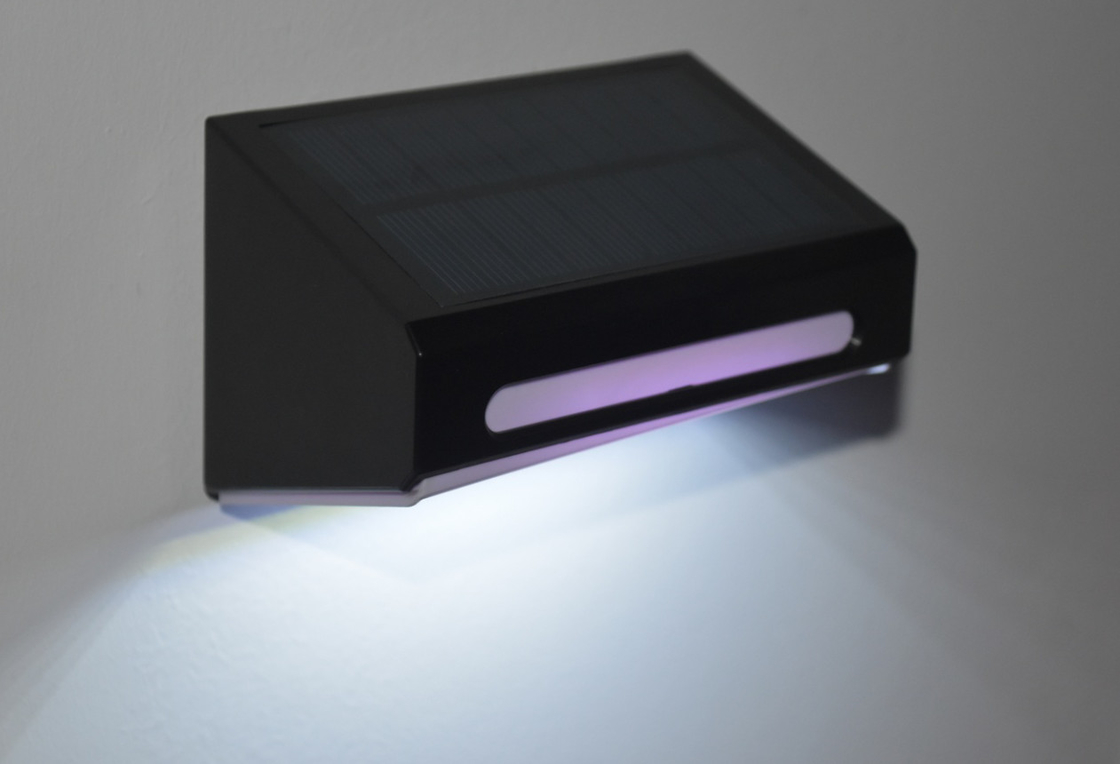 چراغ دیواری خورشیدی LED با حالت تنفس ABA PC Shell RGB برای روشنایی بیرونی