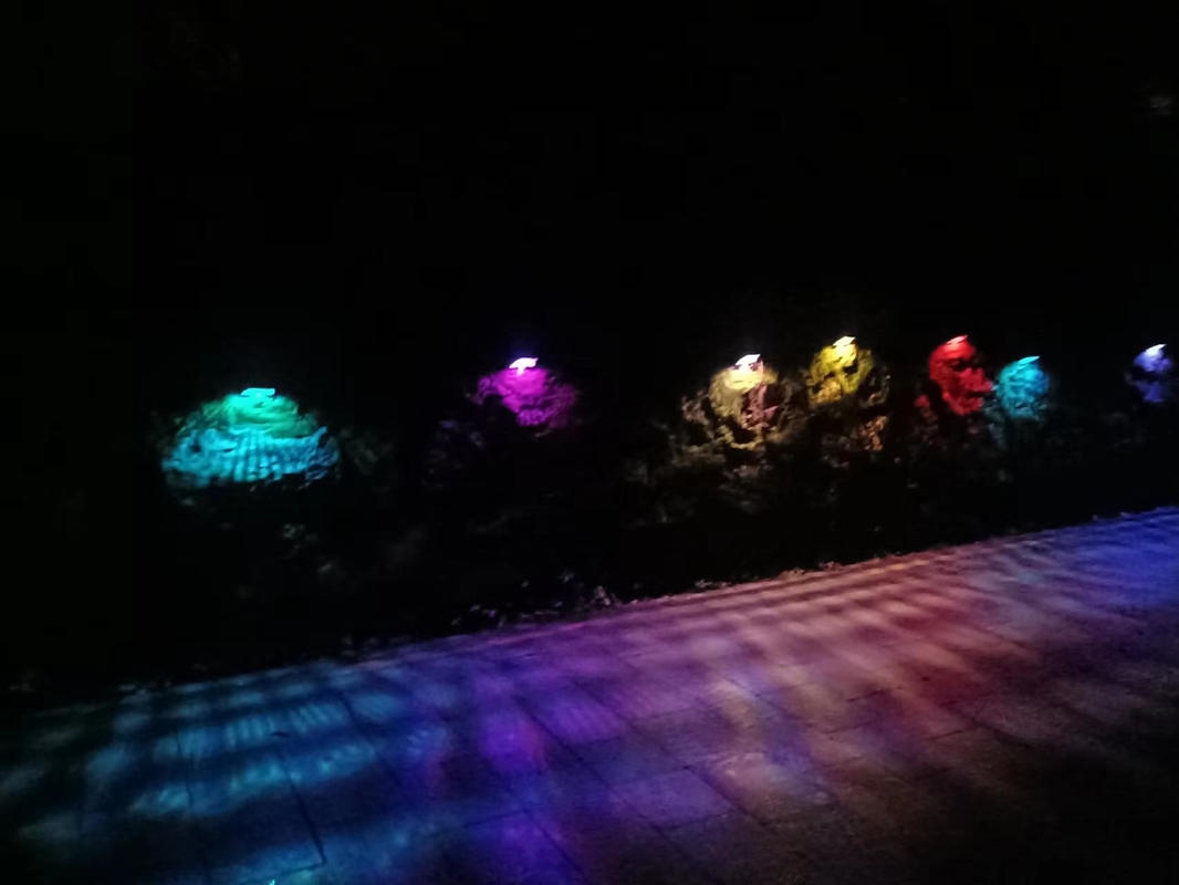 چراغ های LED باغ ماندگار 150g با ظرفیت باتری باتری لیتیوم 3.7V / 51200MAH
