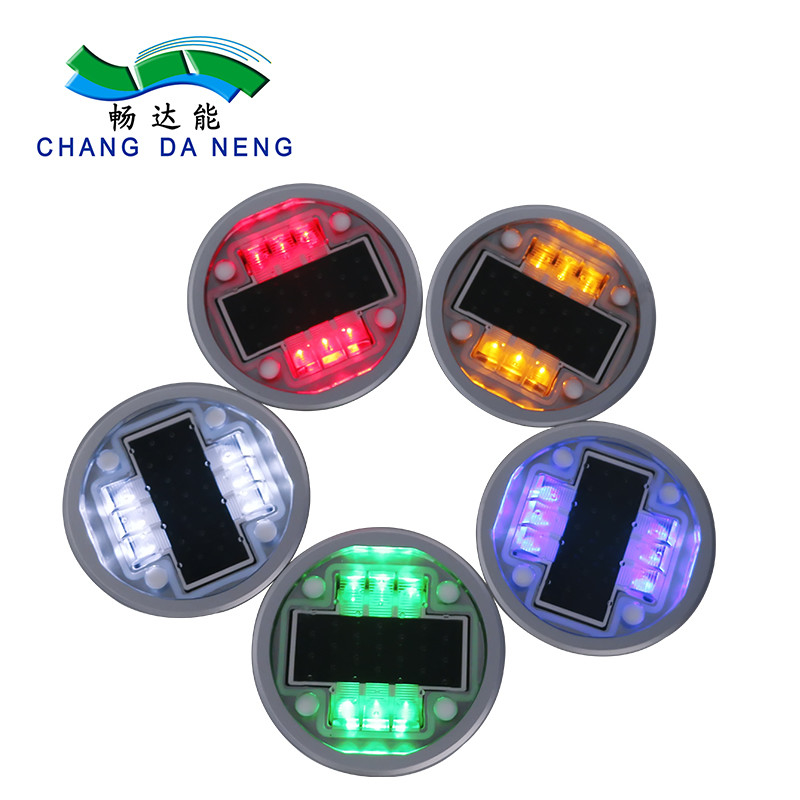 2V ولتاژ LED برق خورشیدی جاده ای IP68 برای محیط های دمایی و فشاری