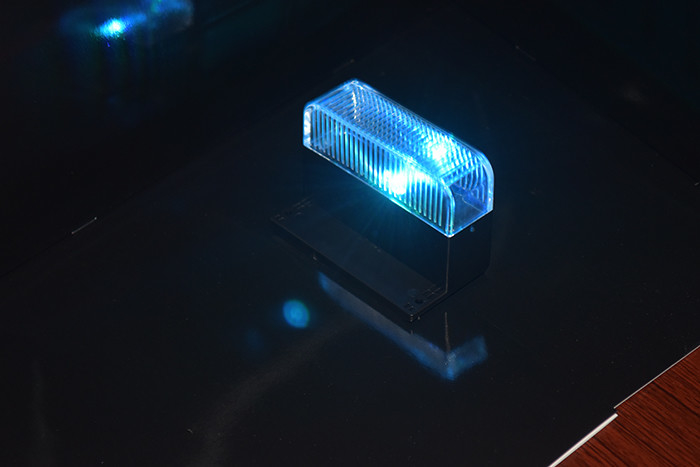 چراغ‌های LED حصار منظره خورشیدی ضد آب IP65 شارژ دائمی رنگ روشن