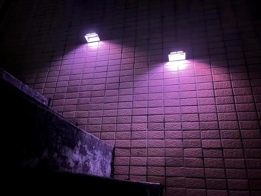 RGB ضد آب چراغ های باغ خورشیدی IP65 بی سیم چراغ های تغییر رنگ خورشیدی