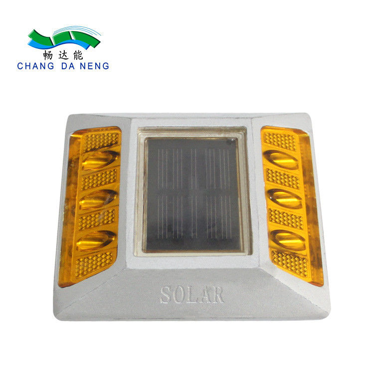 نشانگرهای جاده ای خورشیدی با آلیاژ آلومینیوم و مواد PC برای هشدار ایمنی