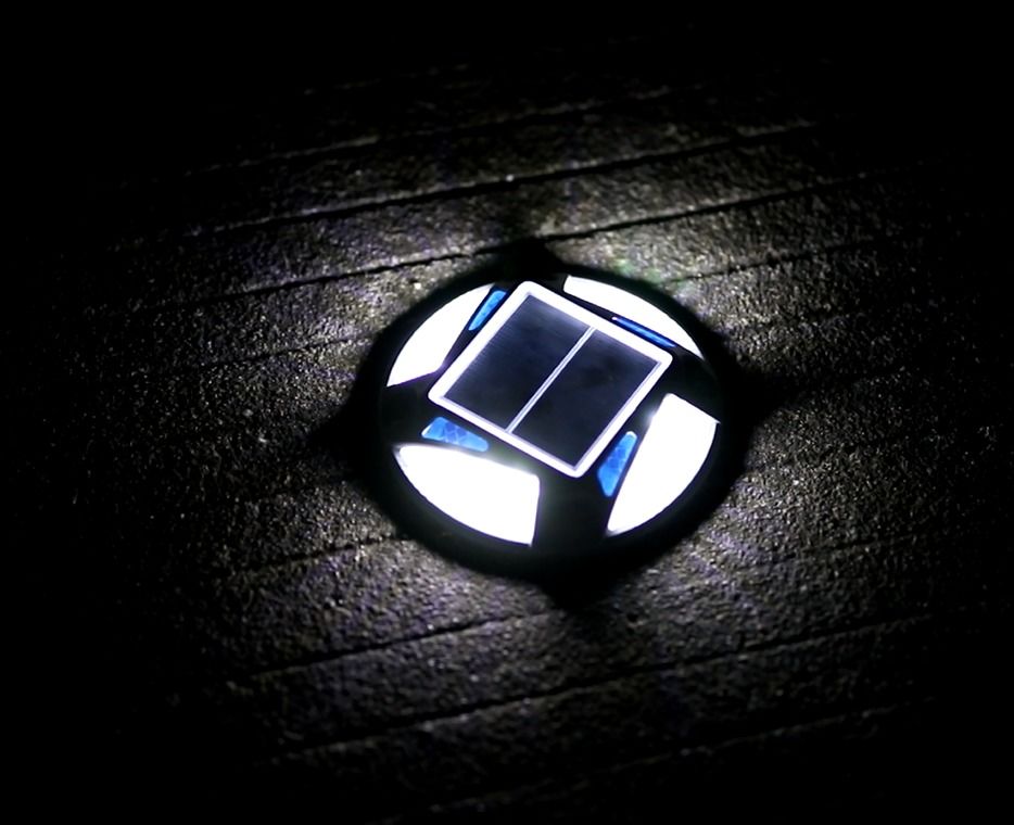 آلومینیوم ضد آب LED Solar Road Stud با 12 LED برای ایمنی ترافیک جاده ای در -20-70°C